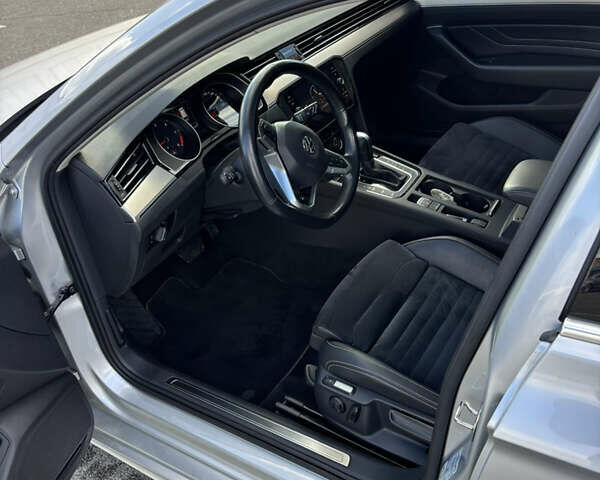 Сірий Фольксваген Пассат, об'ємом двигуна 1.97 л та пробігом 163 тис. км за 18500 $, фото 17 на Automoto.ua