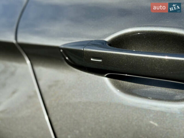 Фольксваген Пассат 2019 в Ужгороде на Automoto.ua Серый Фольксваген Пассат, объемом двигателя 1.97 л и пробегом 243 тыс. км за 18300 $, фото 4 на Automoto.ua
