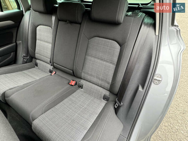 Серый Фольксваген Пассат, объемом двигателя 1.97 л и пробегом 227 тыс. км за 20499 $, фото 59 на Automoto.ua