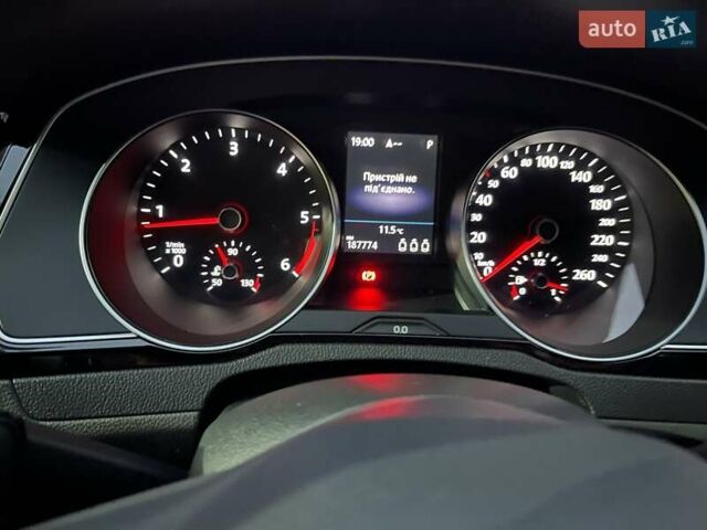 Серый Фольксваген Пассат, объемом двигателя 1.97 л и пробегом 188 тыс. км за 22500 $, фото 43 на Automoto.ua