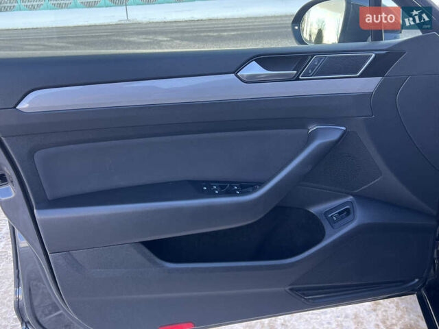 Сірий Фольксваген Пассат, об'ємом двигуна 1.97 л та пробігом 233 тис. км за 19932 $, фото 12 на Automoto.ua