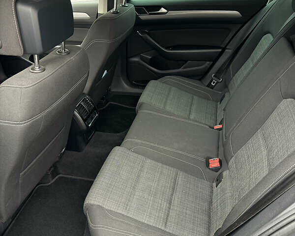 Серый Фольксваген Пассат, объемом двигателя 1.97 л и пробегом 210 тыс. км за 19800 $, фото 22 на Automoto.ua