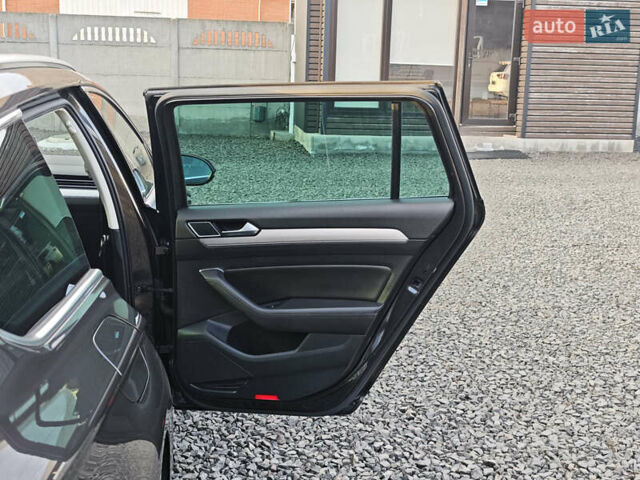 Сірий Фольксваген Пассат, об'ємом двигуна 2 л та пробігом 196 тис. км за 20999 $, фото 63 на Automoto.ua