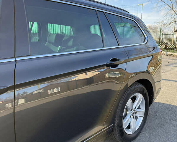 Сірий Фольксваген Пассат, об'ємом двигуна 2 л та пробігом 221 тис. км за 16500 $, фото 46 на Automoto.ua