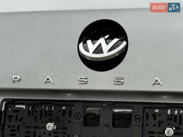 Серый Фольксваген Пассат, объемом двигателя 1.97 л и пробегом 227 тыс. км за 20499 $, фото 21 на Automoto.ua
