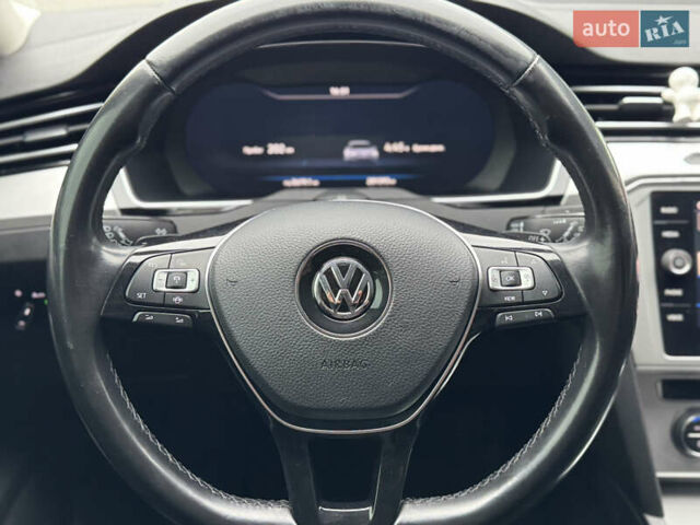 Сірий Фольксваген Пассат, об'ємом двигуна 2 л та пробігом 281 тис. км за 17500 $, фото 19 на Automoto.ua