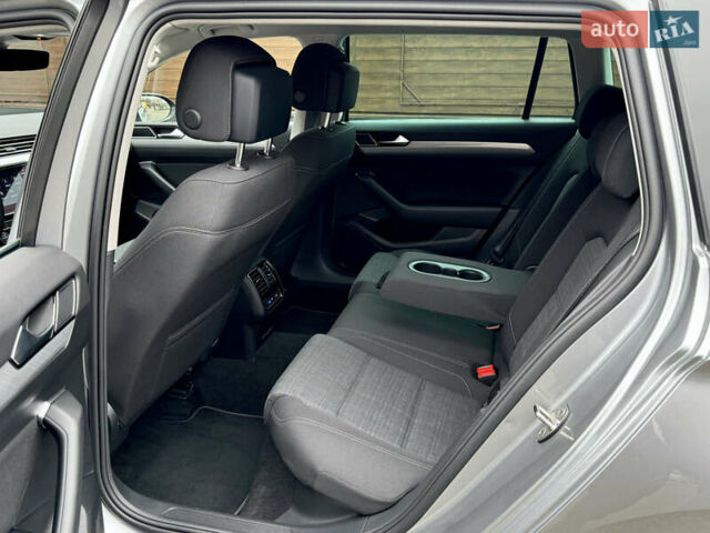 Серый Фольксваген Пассат, объемом двигателя 1.97 л и пробегом 227 тыс. км за 20499 $, фото 58 на Automoto.ua