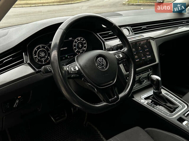 Серый Фольксваген Пассат, объемом двигателя 1.97 л и пробегом 259 тыс. км за 23999 $, фото 11 на Automoto.ua