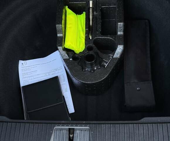 Серый Фольксваген Пассат, объемом двигателя 1.97 л и пробегом 148 тыс. км за 23200 $, фото 49 на Automoto.ua