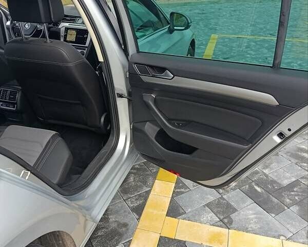 Сірий Фольксваген Пассат, об'ємом двигуна 1.97 л та пробігом 472 тис. км за 15600 $, фото 17 на Automoto.ua