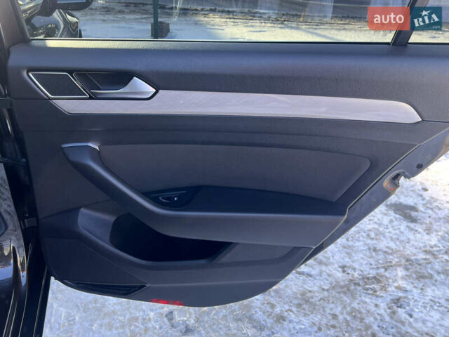 Сірий Фольксваген Пассат, об'ємом двигуна 1.97 л та пробігом 233 тис. км за 19932 $, фото 22 на Automoto.ua