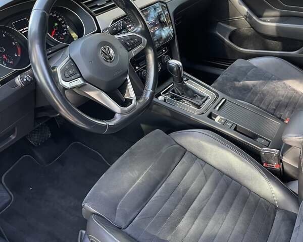 Серый Фольксваген Пассат, объемом двигателя 1.97 л и пробегом 188 тыс. км за 22500 $, фото 85 на Automoto.ua