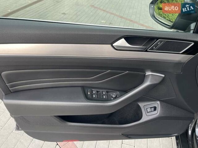 Серый Фольксваген Пассат, объемом двигателя 1.97 л и пробегом 188 тыс. км за 22500 $, фото 23 на Automoto.ua