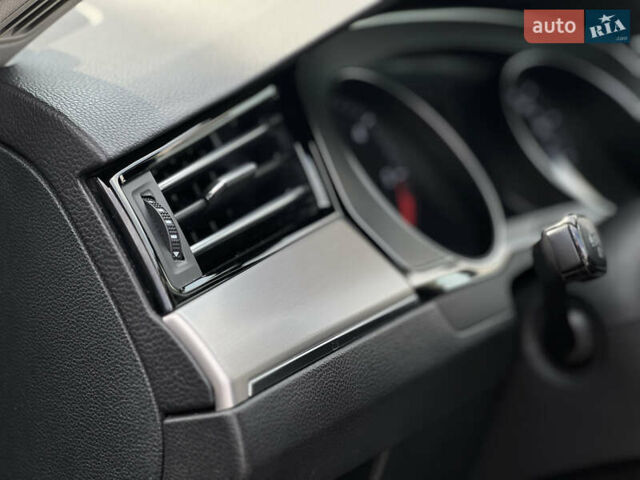 Сірий Фольксваген Пассат, об'ємом двигуна 2 л та пробігом 293 тис. км за 18200 $, фото 31 на Automoto.ua