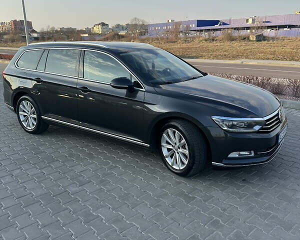 Сірий Фольксваген Пассат, об'ємом двигуна 1.6 л та пробігом 281 тис. км за 15999 $, фото 6 на Automoto.ua