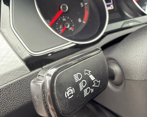 Серый Фольксваген Пассат, объемом двигателя 1.97 л и пробегом 210 тыс. км за 19800 $, фото 15 на Automoto.ua