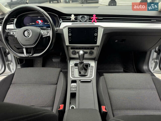 Серый Фольксваген Пассат, объемом двигателя 2 л и пробегом 281 тыс. км за 17100 $, фото 36 на Automoto.ua