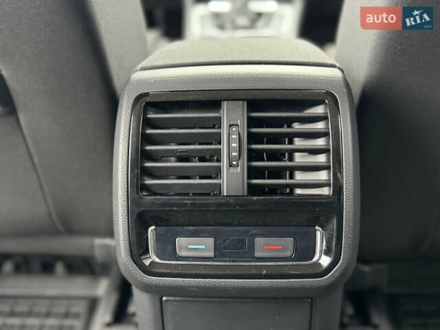 Сірий Фольксваген Пассат, об'ємом двигуна 2 л та пробігом 281 тис. км за 17500 $, фото 34 на Automoto.ua