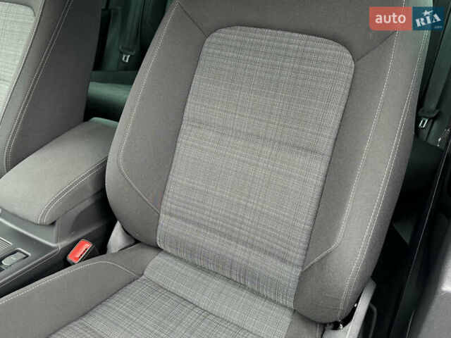 Серый Фольксваген Пассат, объемом двигателя 1.97 л и пробегом 227 тыс. км за 20499 $, фото 35 на Automoto.ua