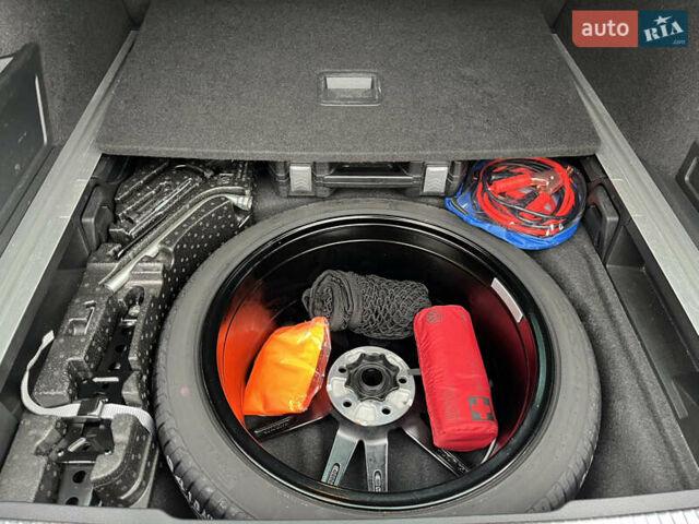 Серый Фольксваген Пассат, объемом двигателя 1.97 л и пробегом 193 тыс. км за 29900 $, фото 11 на Automoto.ua