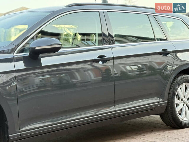 Серый Фольксваген Пассат, объемом двигателя 2 л и пробегом 247 тыс. км за 17400 $, фото 24 на Automoto.ua