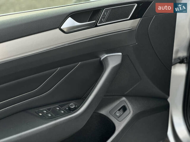 Сірий Фольксваген Пассат, об'ємом двигуна 2 л та пробігом 293 тис. км за 18200 $, фото 27 на Automoto.ua