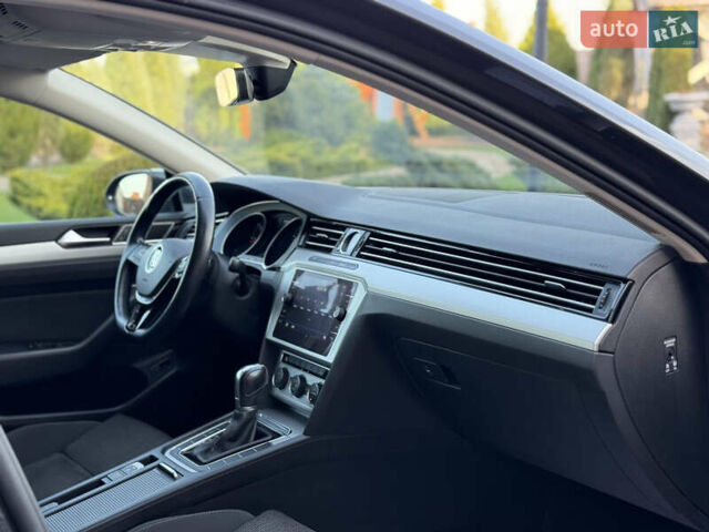 Серый Фольксваген Пассат, объемом двигателя 2 л и пробегом 247 тыс. км за 17400 $, фото 72 на Automoto.ua