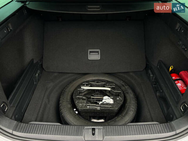 Сірий Фольксваген Пассат, об'ємом двигуна 1.97 л та пробігом 299 тис. км за 18450 $, фото 42 на Automoto.ua