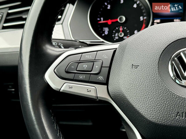 Серый Фольксваген Пассат, объемом двигателя 1.97 л и пробегом 227 тыс. км за 20499 $, фото 44 на Automoto.ua