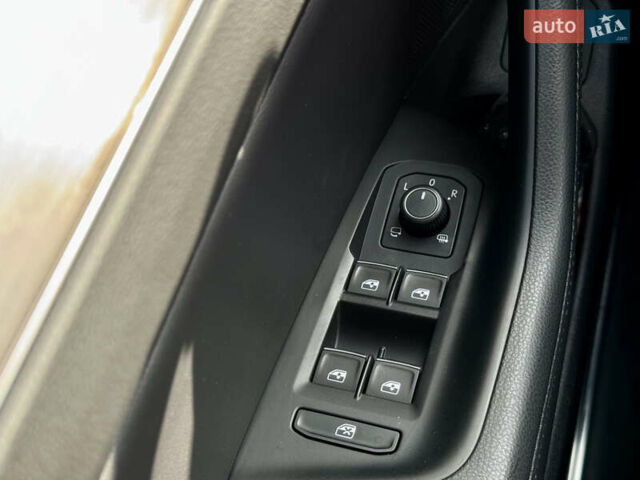 Фольксваген Пассат 2019 в Ужгороде на Automoto.ua Серый Фольксваген Пассат, объемом двигателя 1.97 л и пробегом 243 тыс. км за 18300 $, фото 35 на Automoto.ua