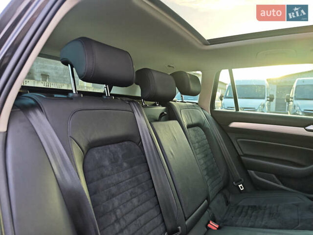 Сірий Фольксваген Пассат, об'ємом двигуна 2 л та пробігом 196 тис. км за 20999 $, фото 65 на Automoto.ua