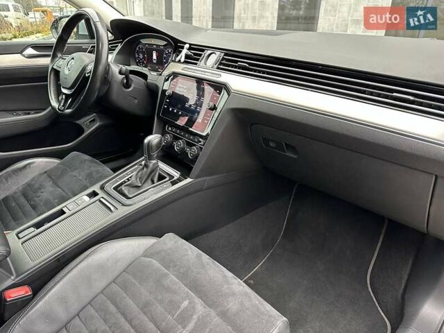 Серый Фольксваген Пассат, объемом двигателя 1.97 л и пробегом 233 тыс. км за 18700 $, фото 1 на Automoto.ua