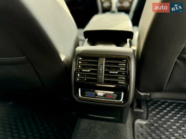 Фольксваген Пассат 2019 в Ужгороде на Automoto.ua Серый Фольксваген Пассат, объемом двигателя 1.97 л и пробегом 243 тыс. км за 18300 $, фото 41 на Automoto.ua