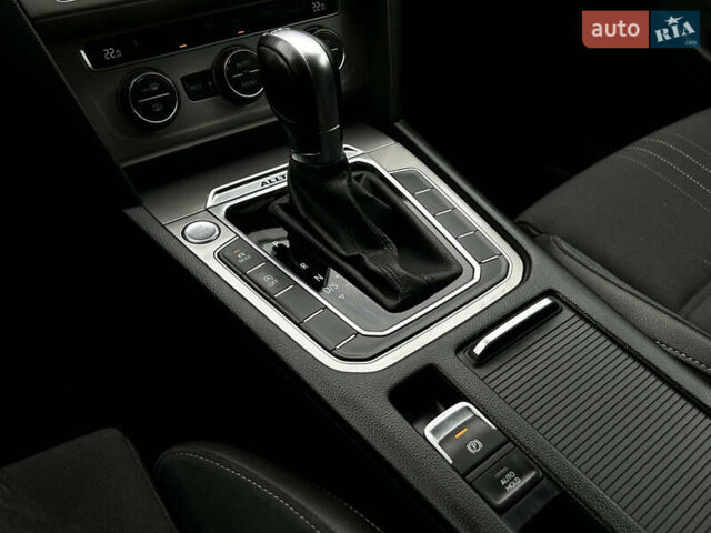 Серый Фольксваген Пассат, объемом двигателя 1.97 л и пробегом 259 тыс. км за 23999 $, фото 15 на Automoto.ua