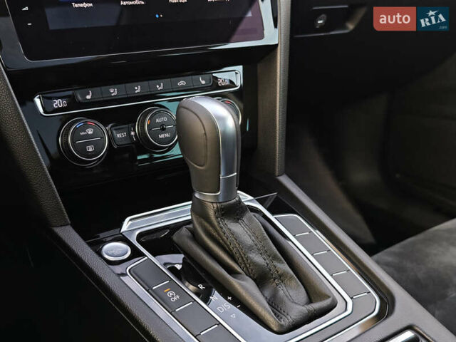 Сірий Фольксваген Пассат, об'ємом двигуна 2 л та пробігом 196 тис. км за 20999 $, фото 51 на Automoto.ua