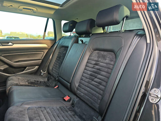 Сірий Фольксваген Пассат, об'ємом двигуна 2 л та пробігом 196 тис. км за 20999 $, фото 56 на Automoto.ua