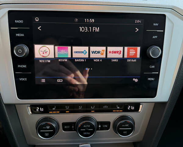 Сірий Фольксваген Пассат, об'ємом двигуна 2 л та пробігом 221 тис. км за 16500 $, фото 36 на Automoto.ua