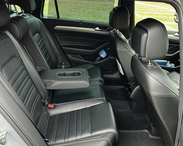 Серый Фольксваген Пассат, объемом двигателя 1.97 л и пробегом 193 тыс. км за 29900 $, фото 20 на Automoto.ua