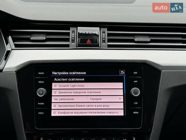 Серый Фольксваген Пассат, объемом двигателя 1.97 л и пробегом 227 тыс. км за 20499 $, фото 90 на Automoto.ua