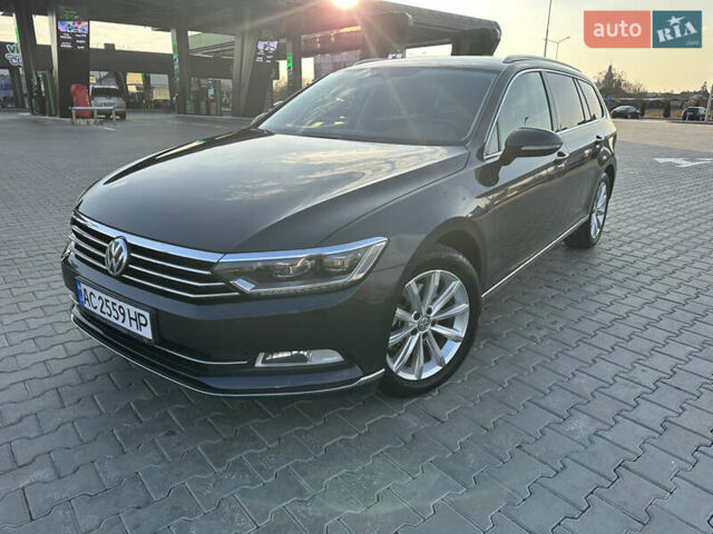 Сірий Фольксваген Пассат, об'ємом двигуна 1.6 л та пробігом 281 тис. км за 15999 $, фото 1 на Automoto.ua