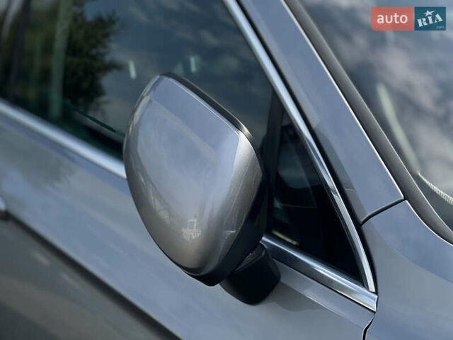 Сірий Фольксваген Пассат, об'ємом двигуна 2 л та пробігом 293 тис. км за 18200 $, фото 9 на Automoto.ua