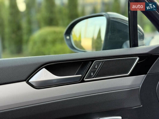 Серый Фольксваген Пассат, объемом двигателя 2 л и пробегом 247 тыс. км за 17400 $, фото 49 на Automoto.ua