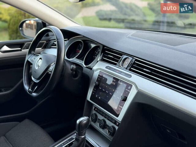 Серый Фольксваген Пассат, объемом двигателя 2 л и пробегом 247 тыс. км за 17400 $, фото 37 на Automoto.ua