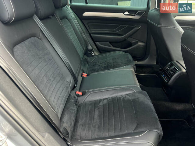 Сірий Фольксваген Пассат, об'ємом двигуна 2 л та пробігом 293 тис. км за 18200 $, фото 41 на Automoto.ua