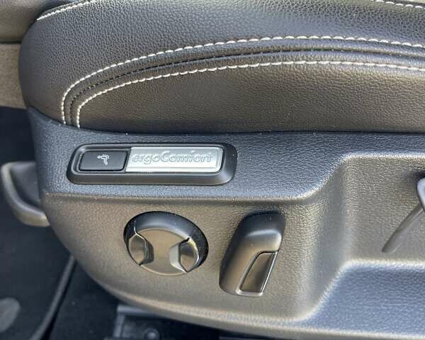 Серый Фольксваген Пассат, объемом двигателя 1.97 л и пробегом 188 тыс. км за 22500 $, фото 81 на Automoto.ua