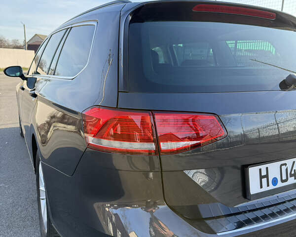 Сірий Фольксваген Пассат, об'ємом двигуна 2 л та пробігом 221 тис. км за 16500 $, фото 50 на Automoto.ua