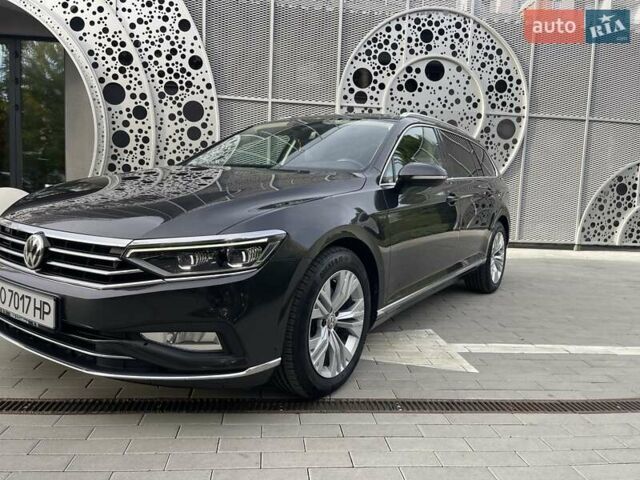 Серый Фольксваген Пассат, объемом двигателя 1.97 л и пробегом 188 тыс. км за 22500 $, фото 2 на Automoto.ua