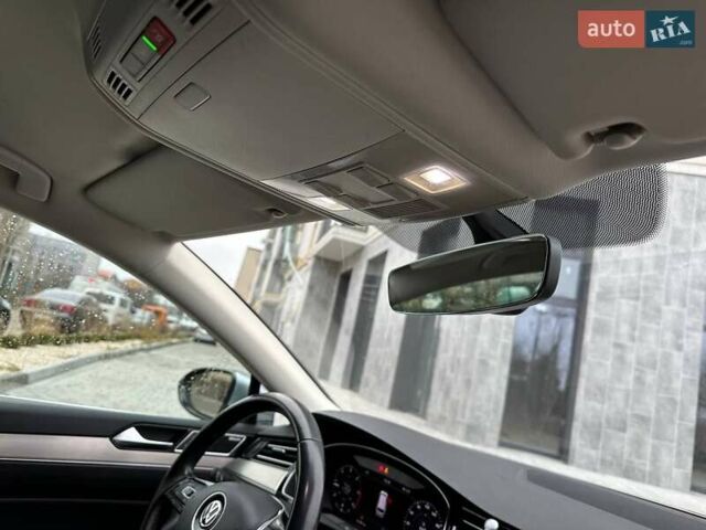 Серый Фольксваген Пассат, объемом двигателя 1.97 л и пробегом 233 тыс. км за 18700 $, фото 17 на Automoto.ua
