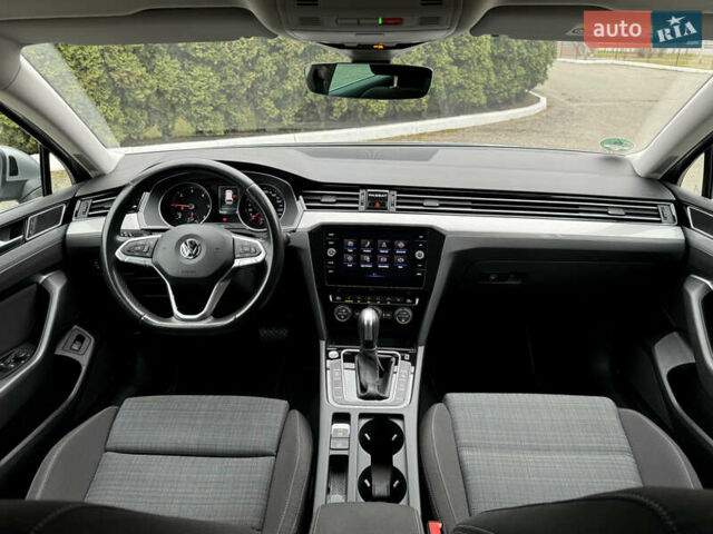 Серый Фольксваген Пассат, объемом двигателя 1.97 л и пробегом 227 тыс. км за 20499 $, фото 70 на Automoto.ua