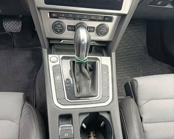 Сірий Фольксваген Пассат, об'ємом двигуна 1.97 л та пробігом 472 тис. км за 15600 $, фото 32 на Automoto.ua